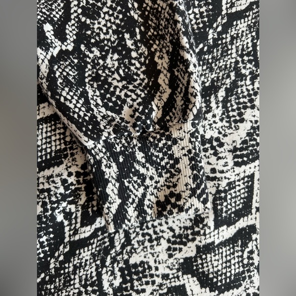 INC INTERNATIONAL CONCEPTS CULPOS x INC Long-Sleeve Snake-Print Mini Dress - Picture 7 of 16